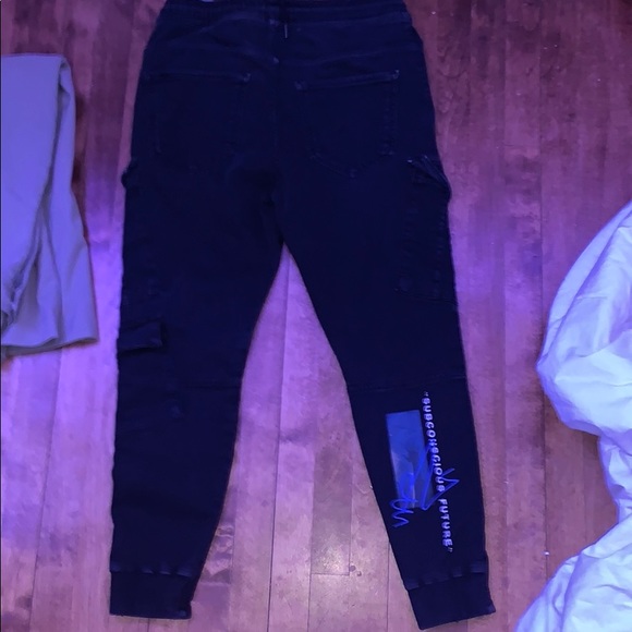 Cargo pants - Picture 2 of 3